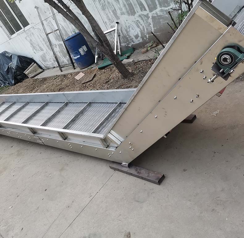 爬坡輸送機